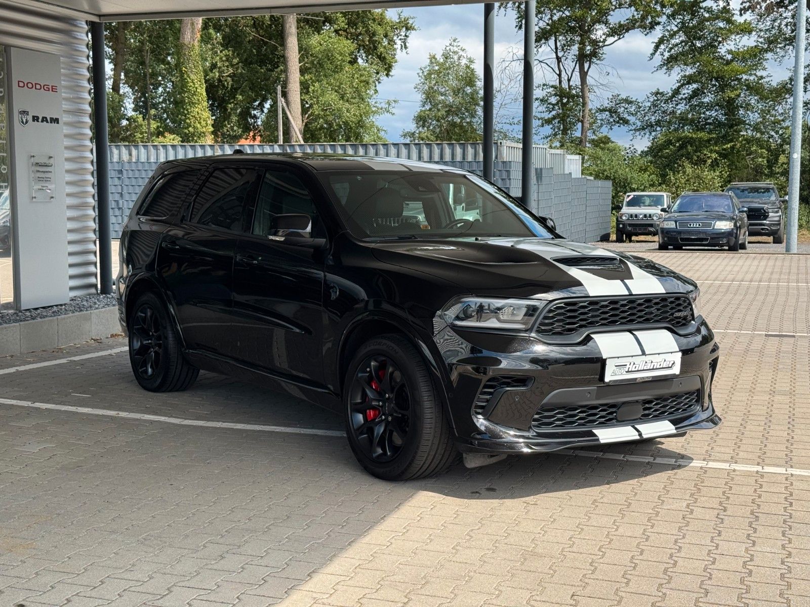 Fahrzeugabbildung Dodge Durango SRT Hellcat 6,2l Hemi Deutsche 1.Hand