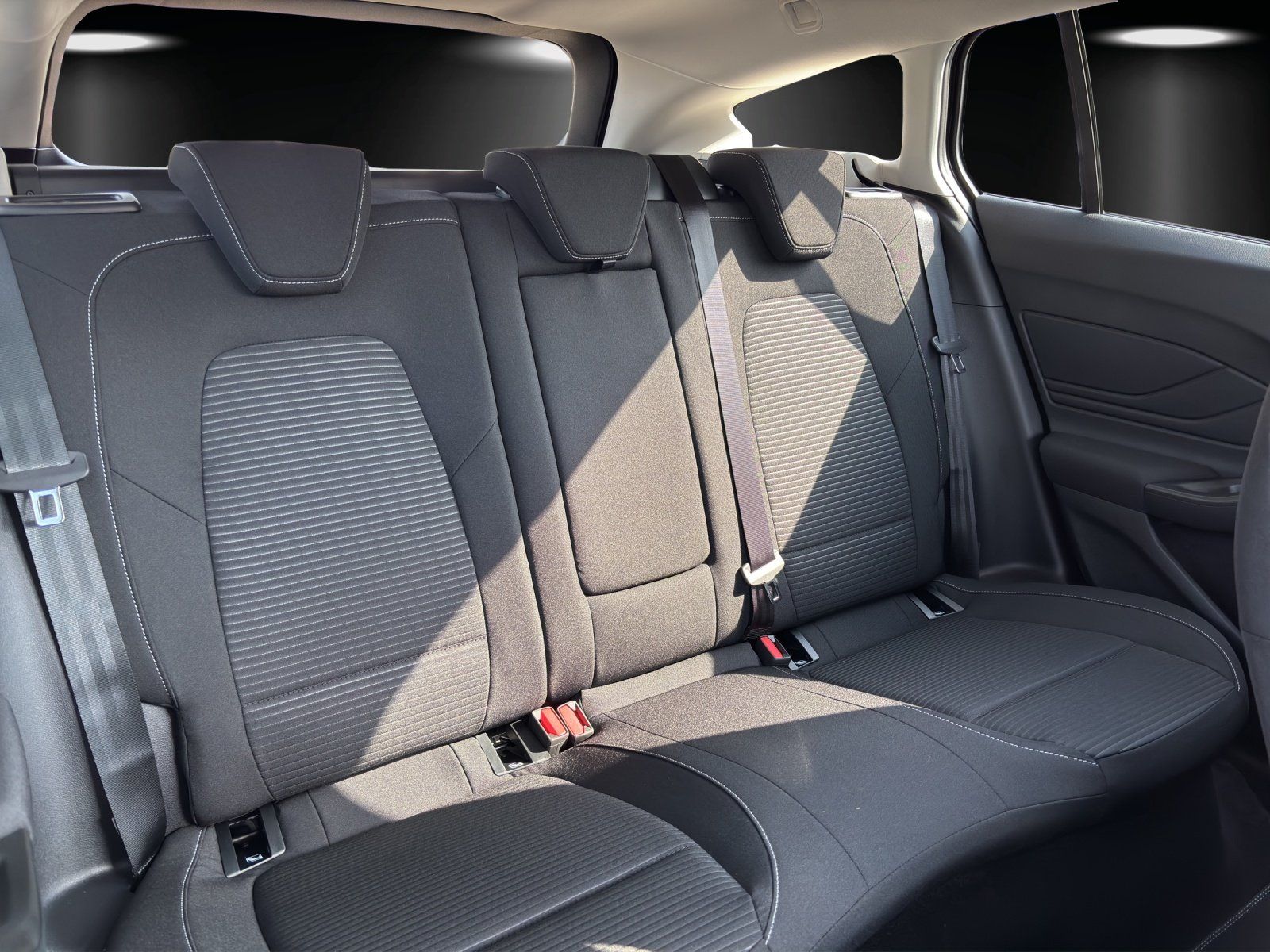 Fahrzeugabbildung Ford Focus Turnier Titanium X 155PS B&O eCall Winter