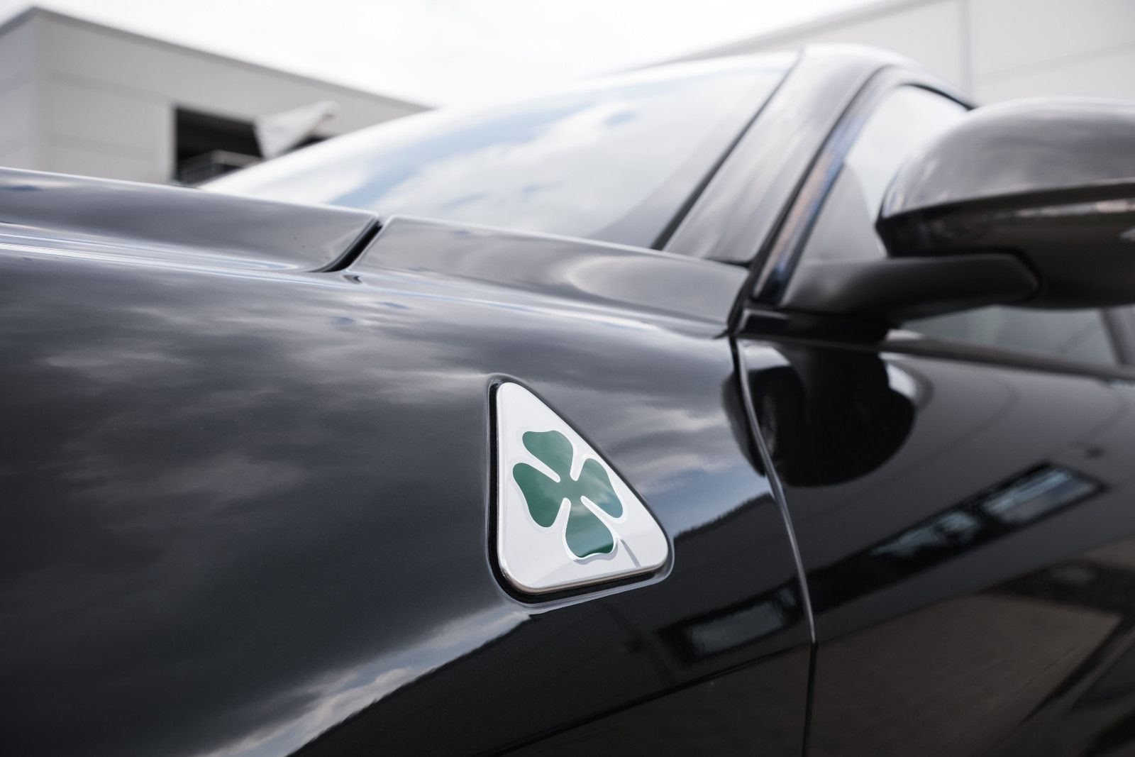 Fahrzeugabbildung Alfa Romeo Giulia Quadrifoglio-Akrapovic-HarmanKardon