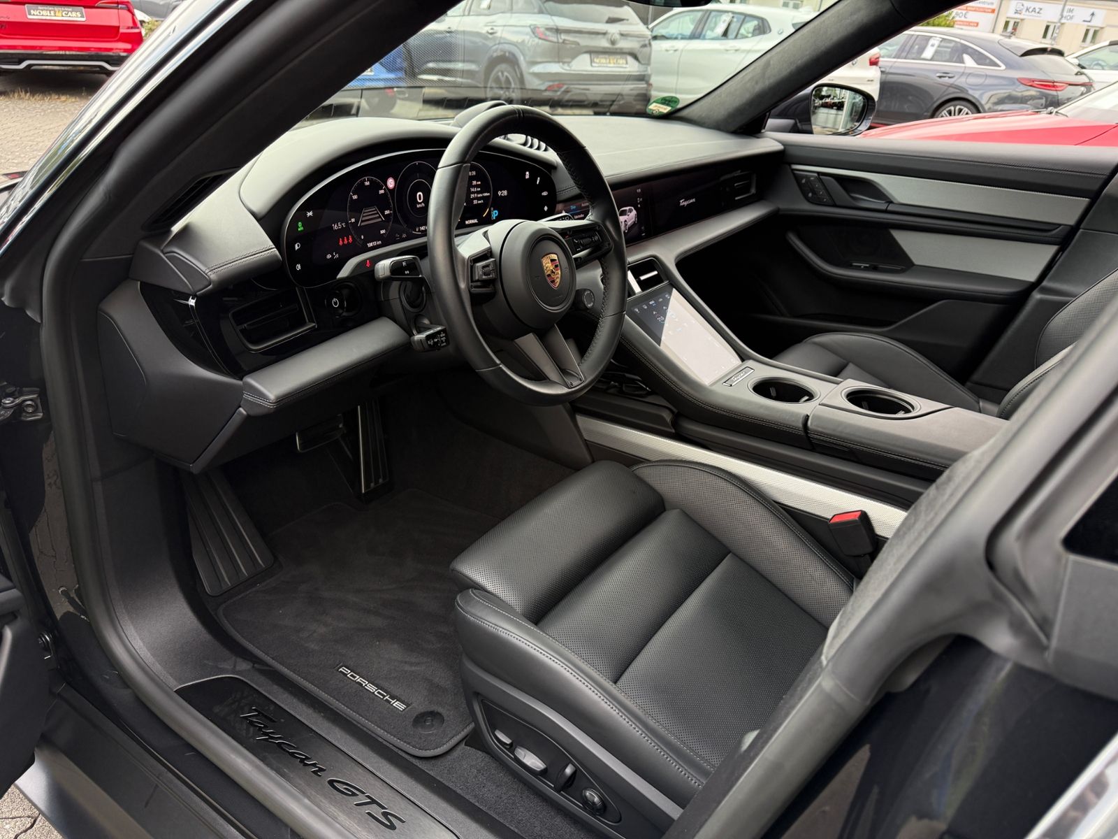 Fahrzeugabbildung Porsche Taycan Sport Turismo GTS PANO 360° CHRONO HUD
