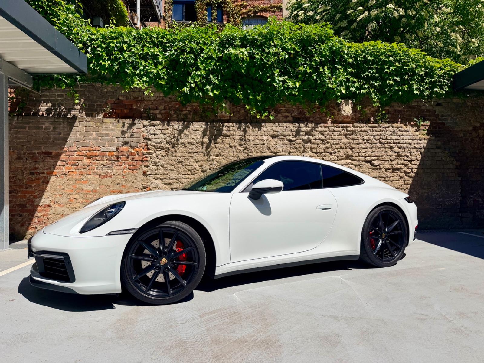 Porsche 992 CARRERA S,PANO,SAGA,CHRONO,MATRIX,BOSE,ACC