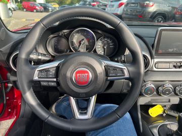 Fahrzeugabbildung Fiat 124 Spider Navi PDC Klima Top uvm.