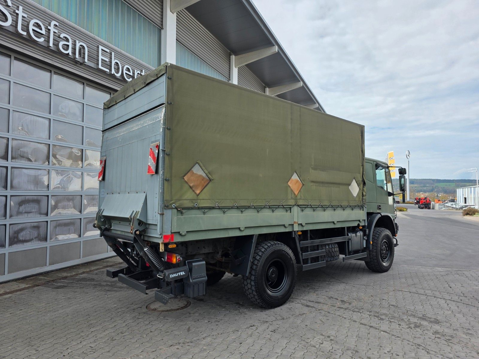 Fahrzeugabbildung Iveco Eurocargo ML140E21 LBW 3 Sitze Differenziale