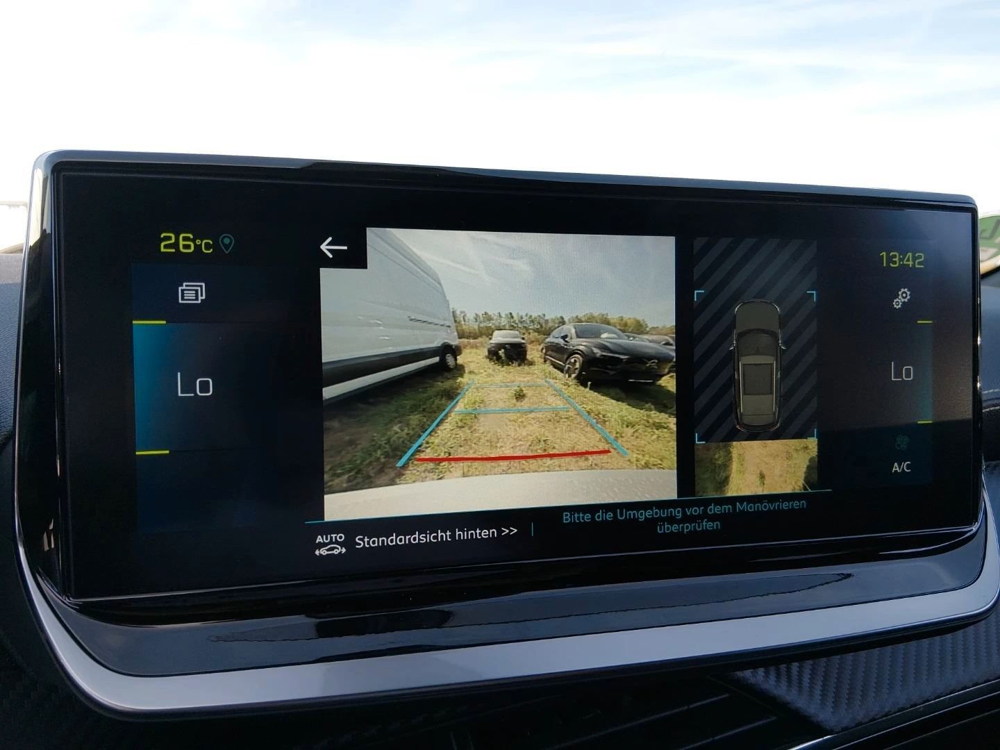 Fahrzeugabbildung Peugeot 2008 e- GT PDC KAMERA NAVI SITZH.