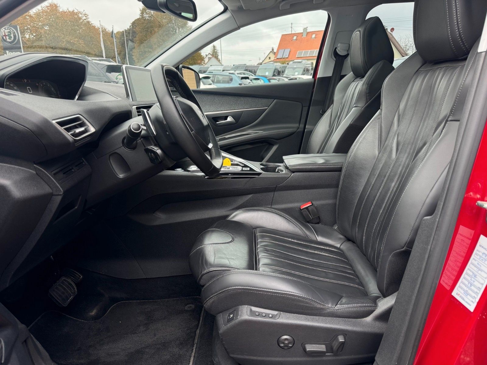 Fahrzeugabbildung Peugeot 3008 Allure 165PS Panorama Navigation Checkheft