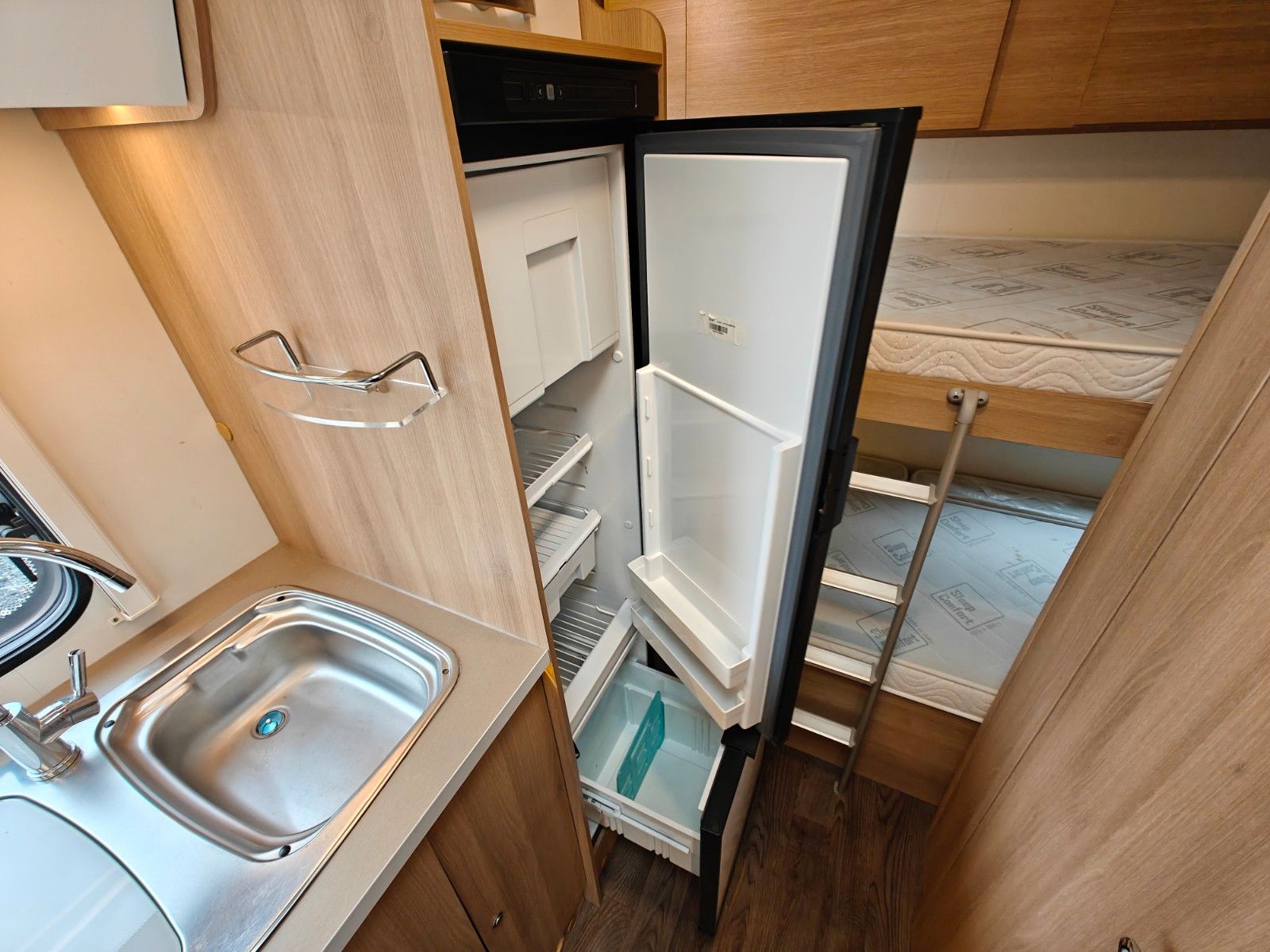 Fahrzeugabbildung Roller Team Kronos 275 - SAT, TV, Solar, 6 Sitz/Schlafplätze