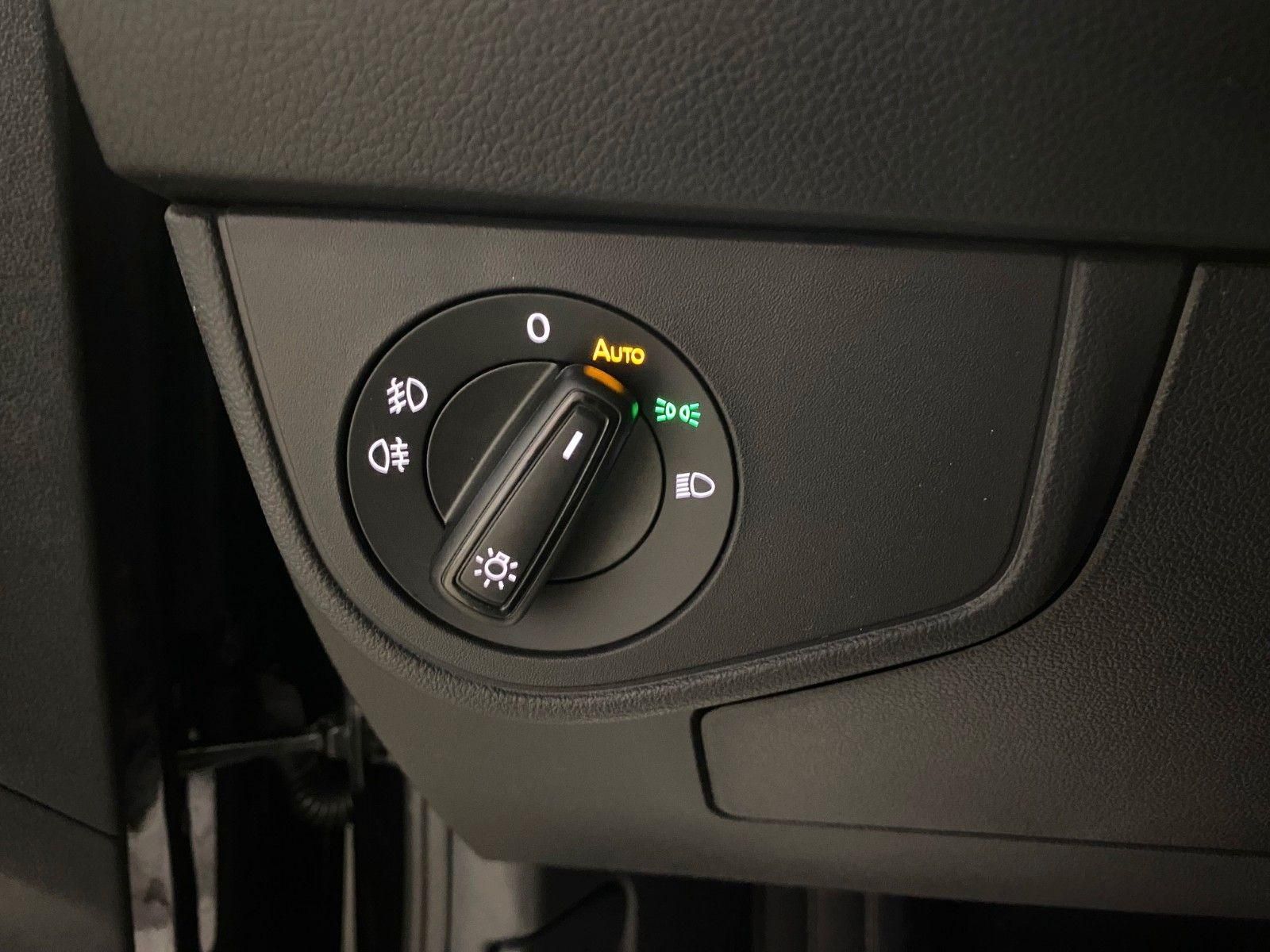 Fahrzeugabbildung Volkswagen Taigo 1.0 TSI DSG R-Line+MATRIX+iQ Light+ACC+App