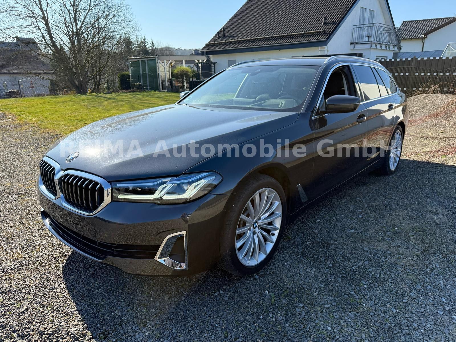 Fahrzeugabbildung BMW 530i Touring xDrive,Laser,TV,Fond-Entertainment