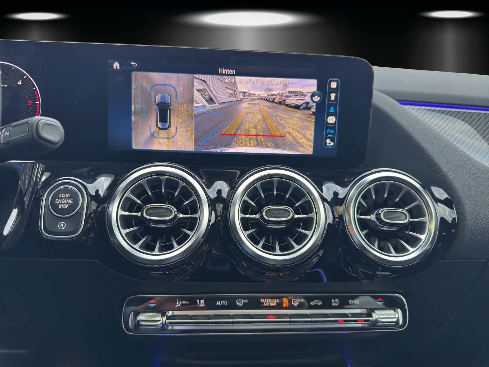 Fahrzeugabbildung Mercedes-Benz GLA 200 d MOPF AMG Premium DISTRO Pano LED KeyGo