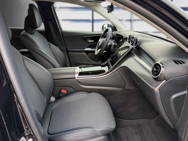 Fahrzeugabbildung Mercedes-Benz GLC 200 4M AHK+EASYPACK+AMBIENTE+APPLE+LED+