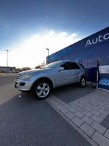 Mercedes-Benz Mercedes ML 320 DCi - Mercedes-Benz ML 320 Gebrauchtwagen in Bremen