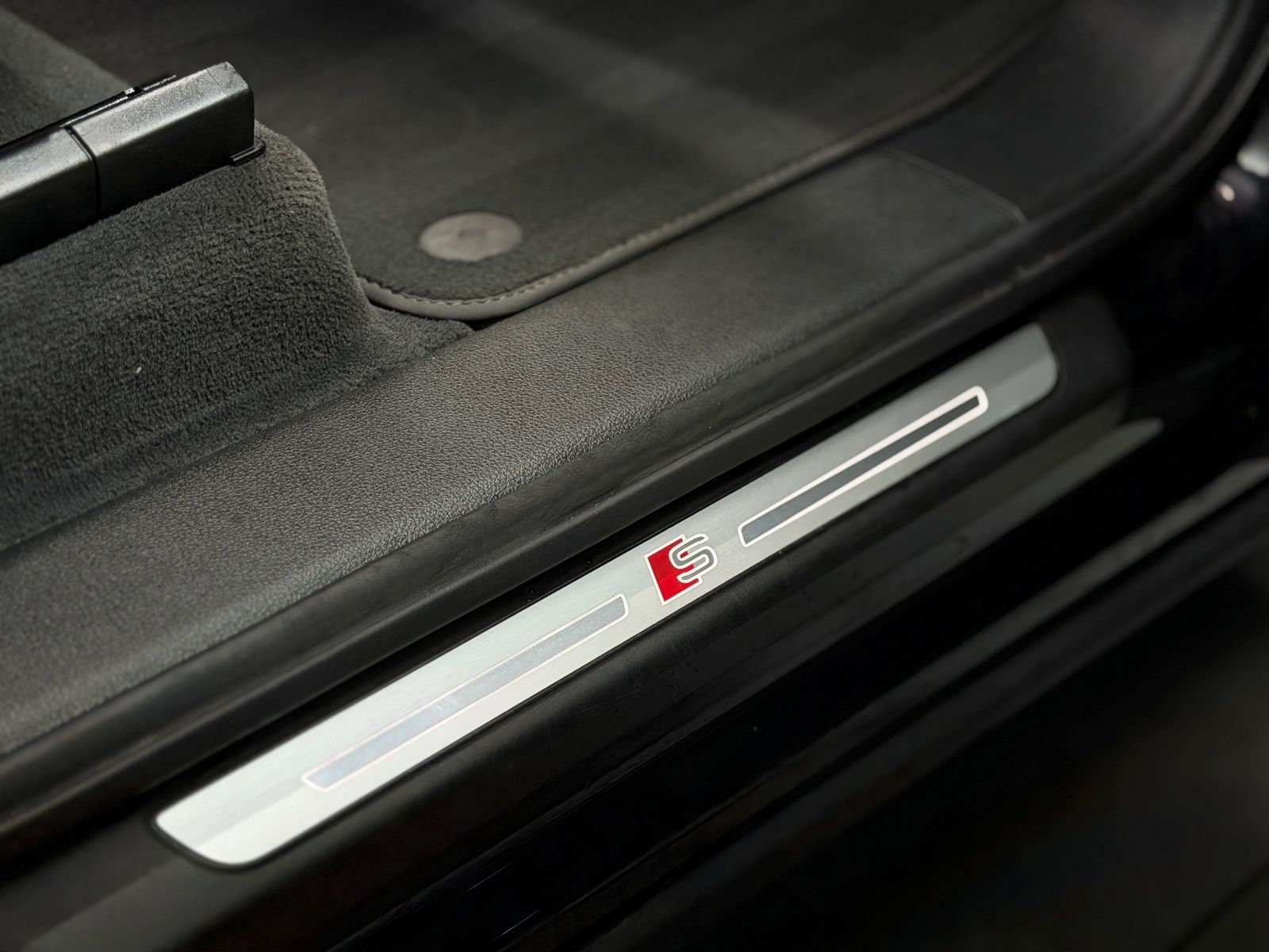 Fahrzeugabbildung Audi SQ7 4.0 TDI quattro|3D BANG&OLUFSEN|PANORAMA|AHK