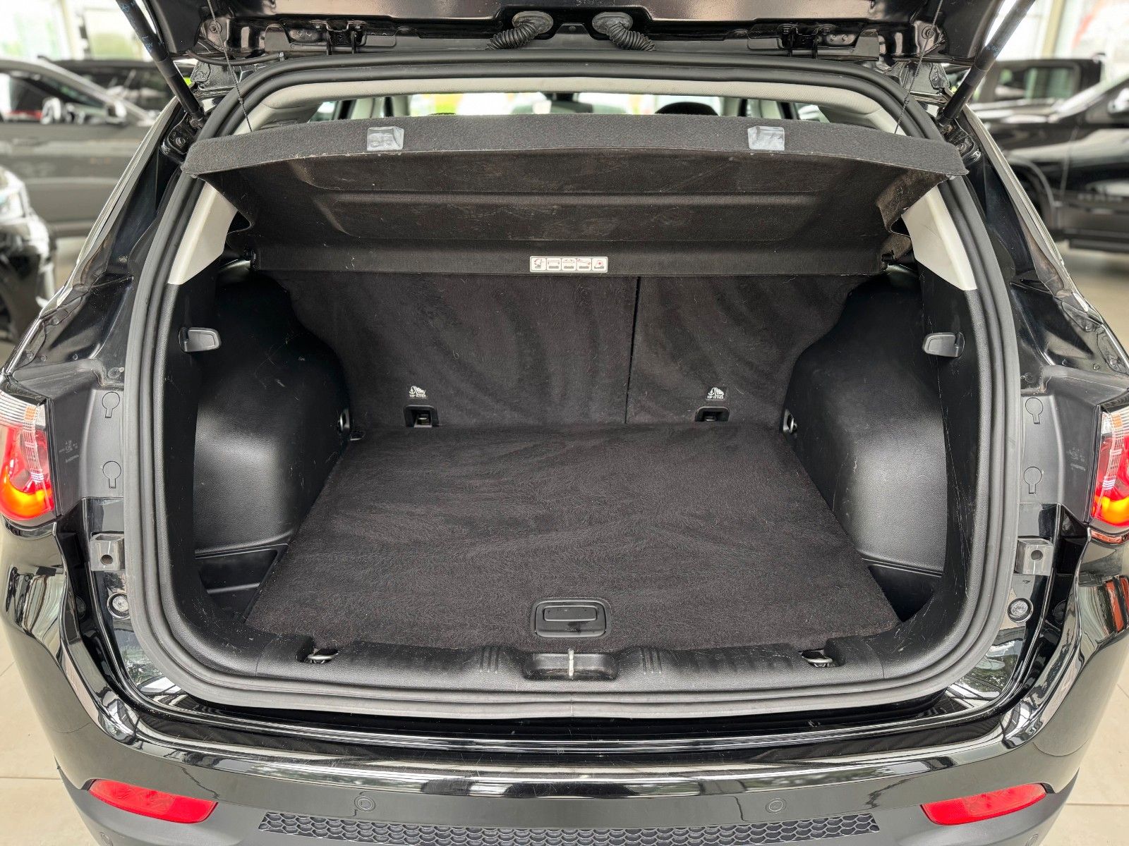 Fahrzeugabbildung Jeep Compass 1.4 T Longitude FWD  " Winterpaket "