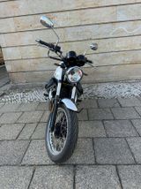 Moto Guzzi V7 IV SPECIAL E5 RED STRIPE - Offers matching your search criteria