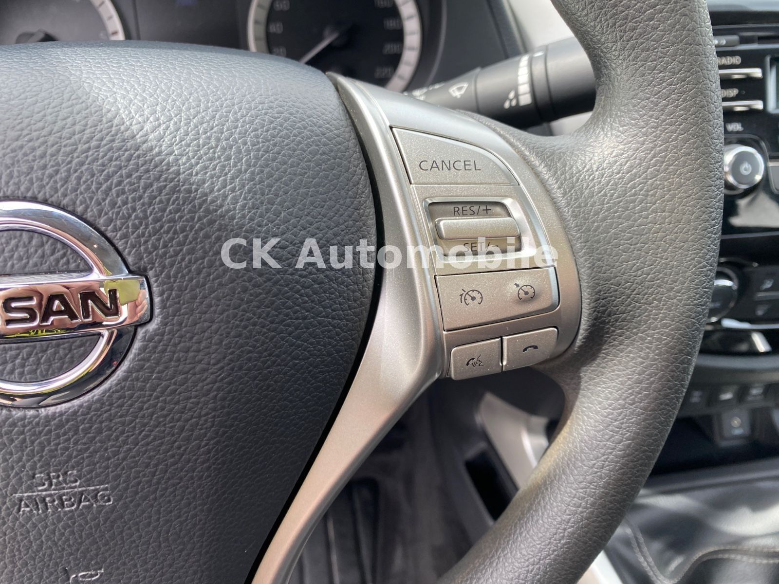 Fahrzeugabbildung Nissan Navara NP300 Acenta King Cab 4x4/AHK 3500 KG