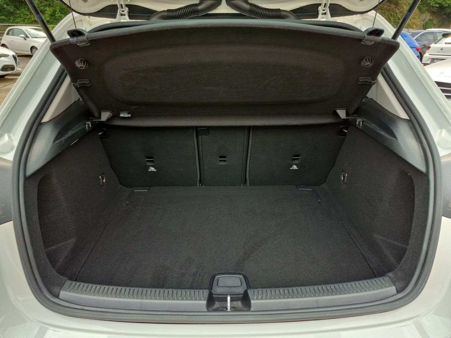 Mercedes-Benz A-Class Progressive 4Matic Navi LED-HighP Sitzheiz, миниатюра 14