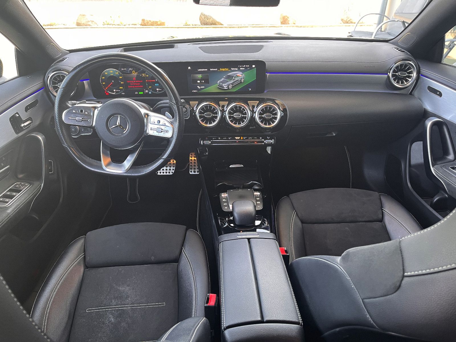 Fahrzeugabbildung Mercedes-Benz CLA Shooting Brake CLA 250 e AMG-Line