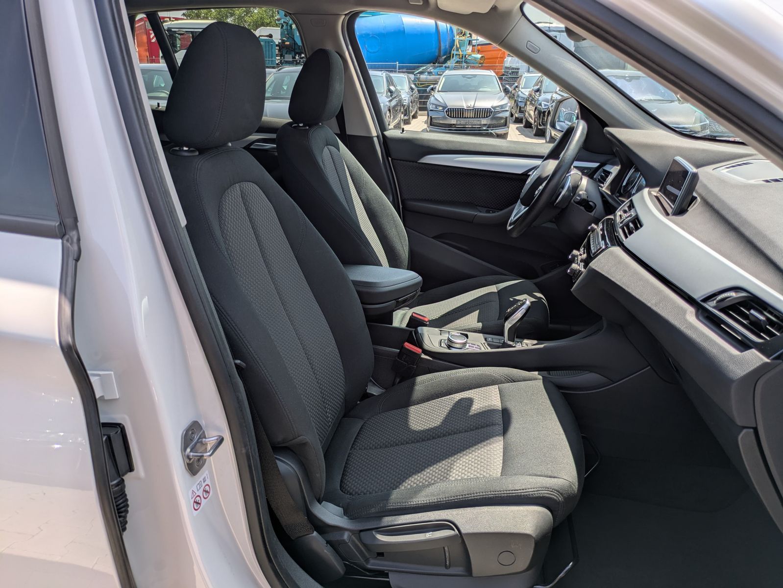 Fahrzeugabbildung BMW X1 xDrive 25 d Advantage 19"LED*ACC*PDC*NAVI*1H