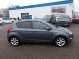 Hyundai i20 , 1.4, Klimaautom., AHK, el. SD, Allwetter - Hyundai i20 in Krefeld