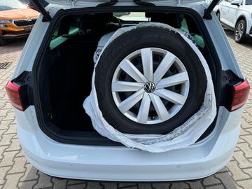 Volkswagen Passat Variant - 11