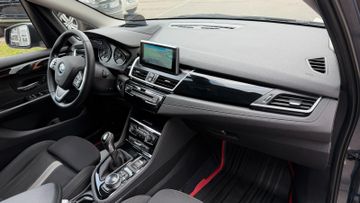 BMW 218 Active Tourer - 11