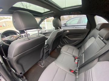 Fahrzeugabbildung Mercedes-Benz B 220d Urban*Panorama*LED*Kamera*Totwinkel*