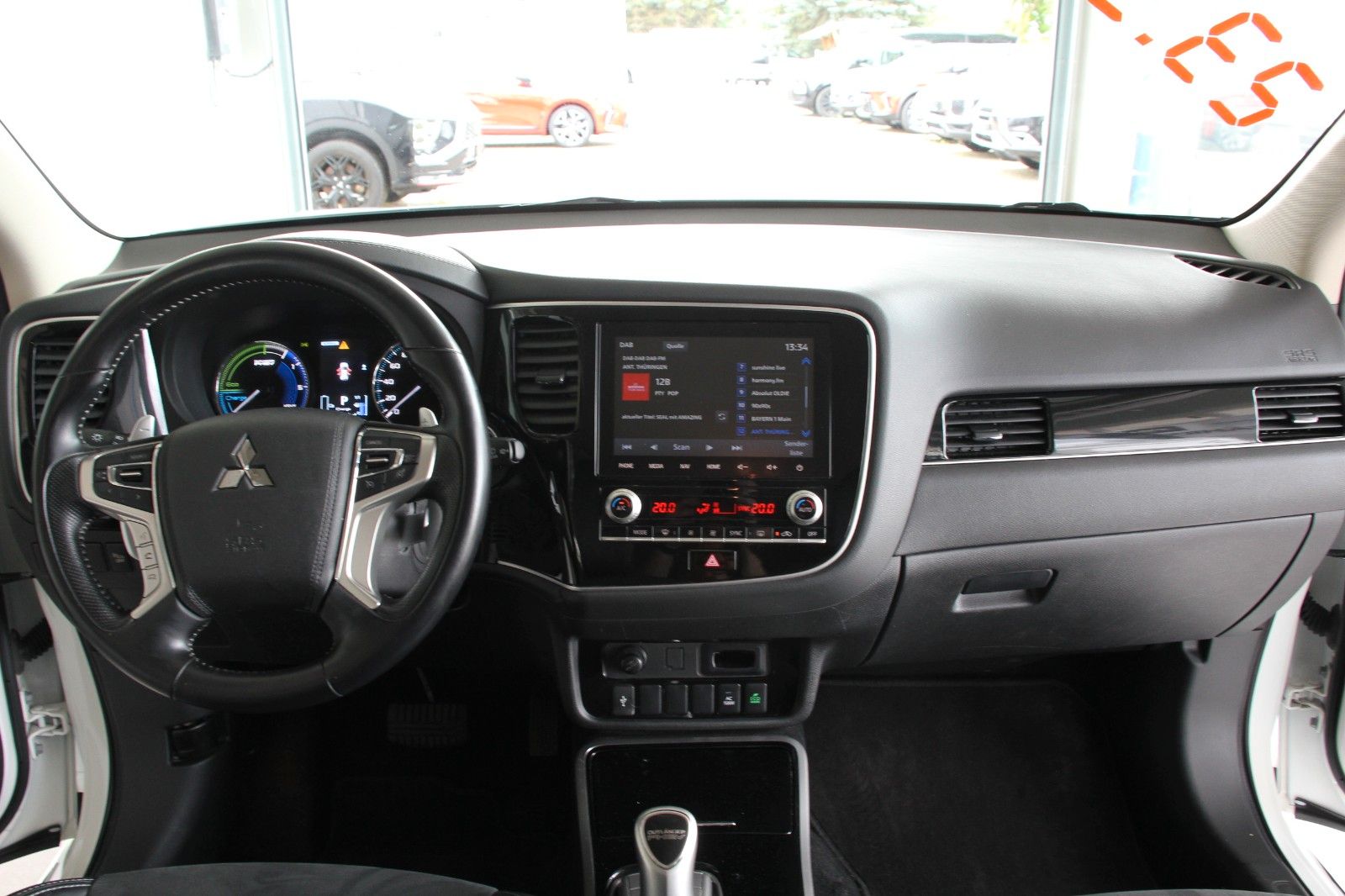 Fahrzeugabbildung Mitsubishi Outlander PHEV Basis Spirit 4WD