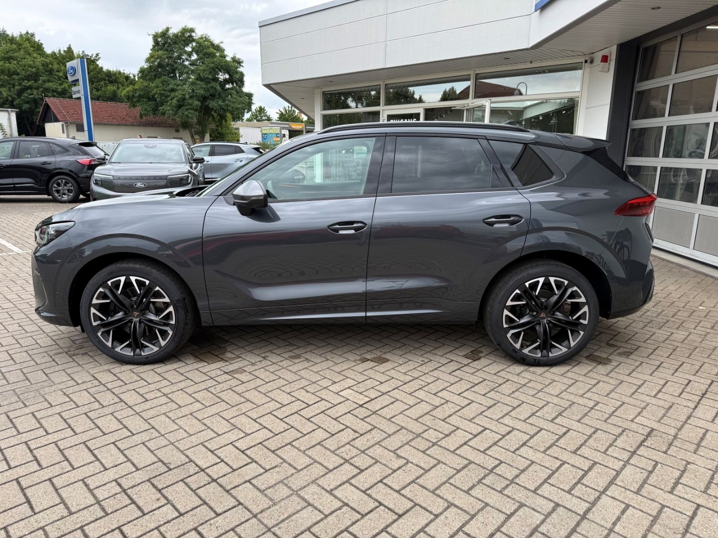 Fahrzeugabbildung CUPRA Terramar 2.0 TSI 4drive VZ HUD AD Pano Navi LED