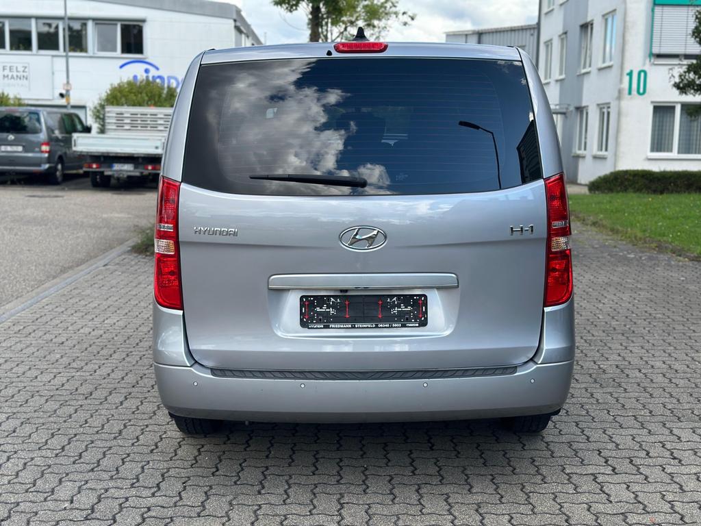 Hyundai H-1