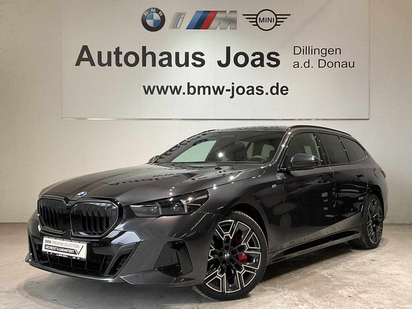 Fahrzeugeinzelansicht 4 Fahrzeugabbildung BMW 540d xDrive Touring M Sportpaket Pro DAB LED AHK