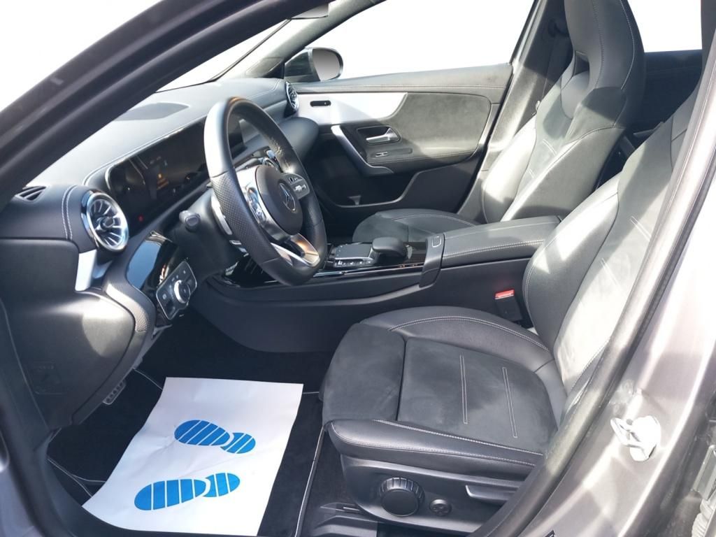 Fahrzeugabbildung Mercedes-Benz A 200 Kompaktlimousine AMG Line*Night Paket*LED