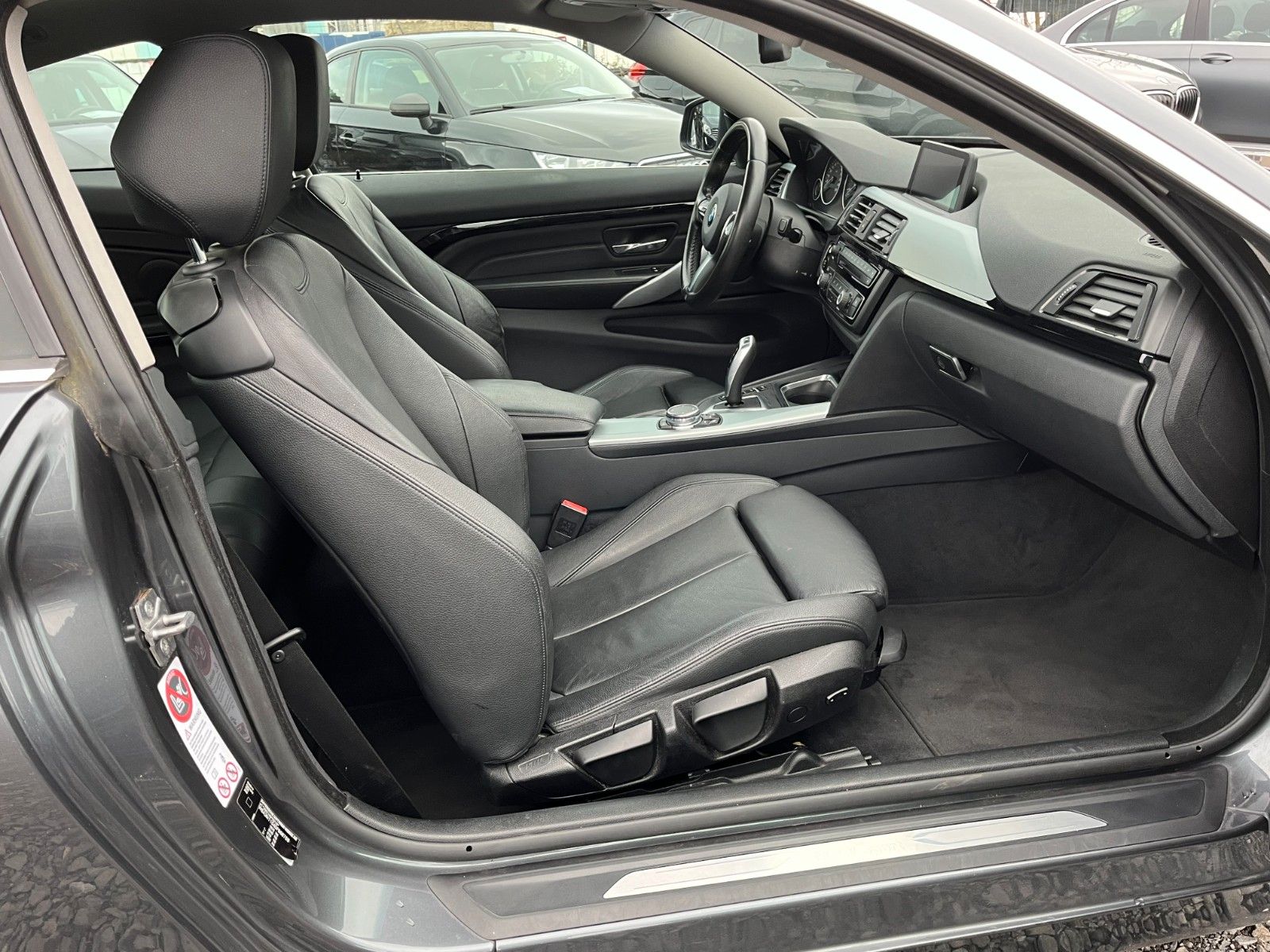 Fahrzeugabbildung BMW 420i Aut. SPORT LINE Navi Xenon Leder AH M SPORT