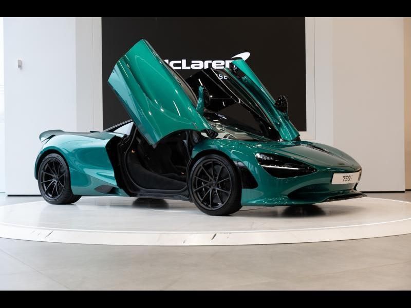 McLaren 750S Coupe imagem 2