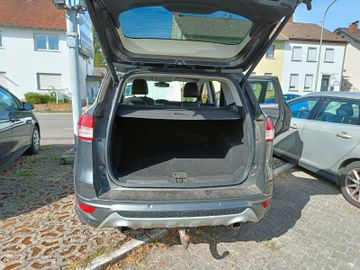 Ford Kuga - 12