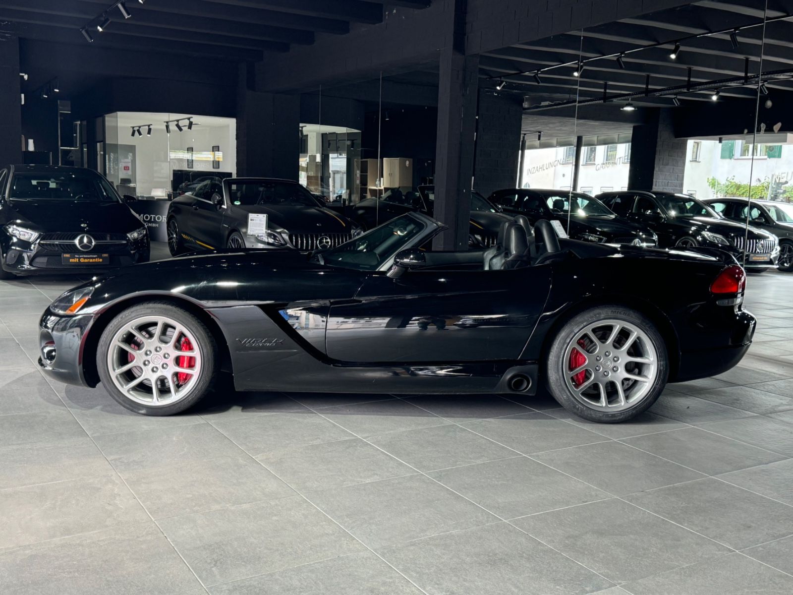 Fahrzeugabbildung Dodge Viper SRT-10 8,3L /SIDEPIPES/EU-AUSFÜHRUNG/