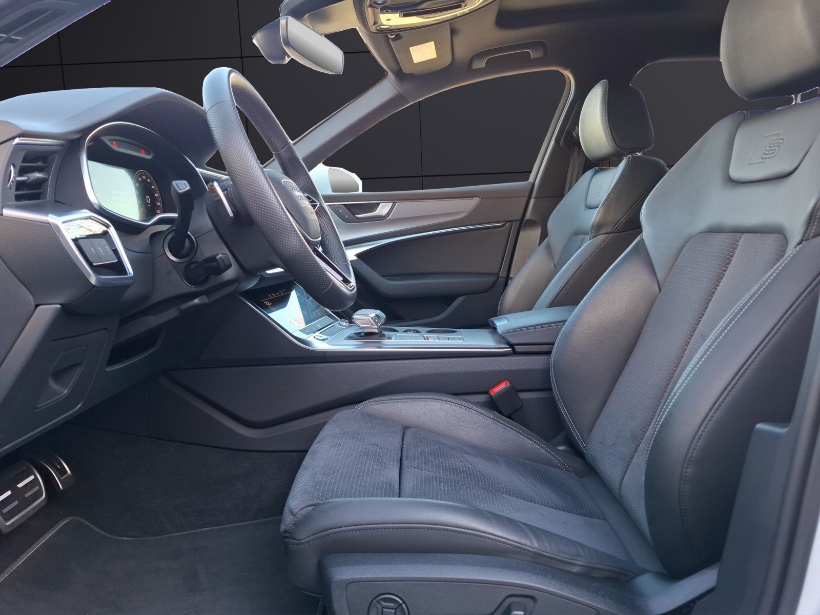 Fahrzeugabbildung Audi A6 Avant 45 TFSI sport quattro S-tronic STH LED