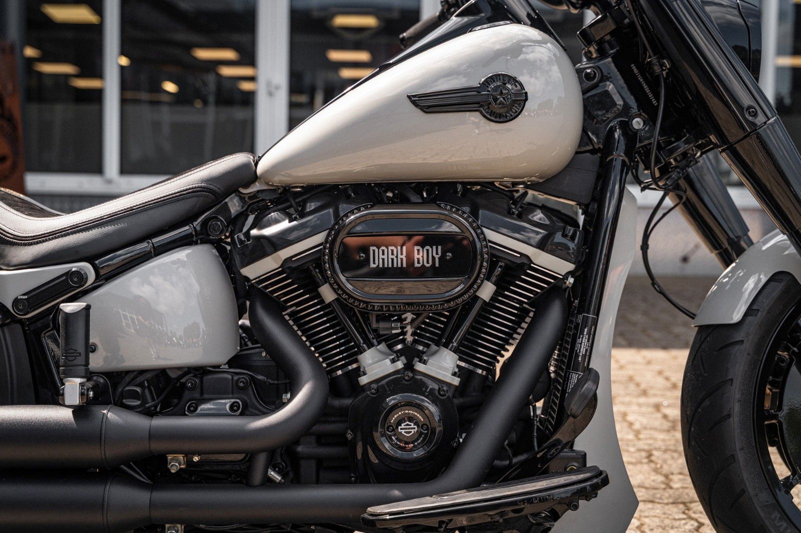 Fahrzeugabbildung Harley-Davidson DARK FAT BOY FLFBS 114 MY24 -JEKILL&HYDE-