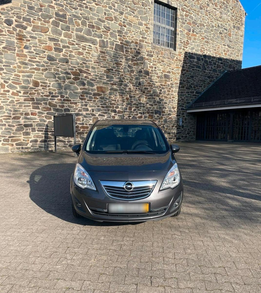 Opel Meriva 2011 — photo 5