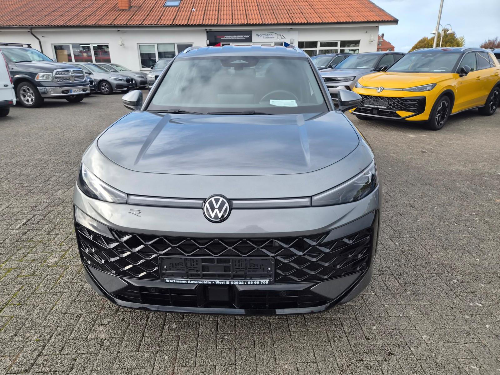 Volkswagen T-Roc 1.5 eTSI R-Line DSG LED IQ-Light ACC RFK