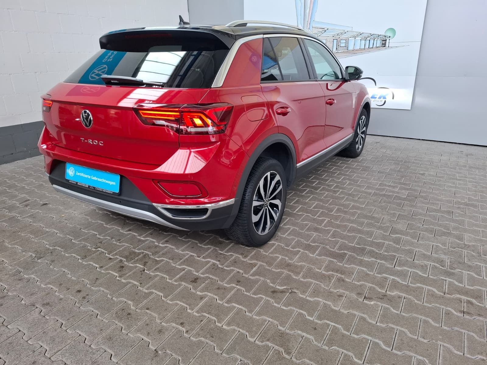 Fahrzeugabbildung Volkswagen T-Roc Style 2,0 TDI DSG +IQ.Drive +Navi +Kamera