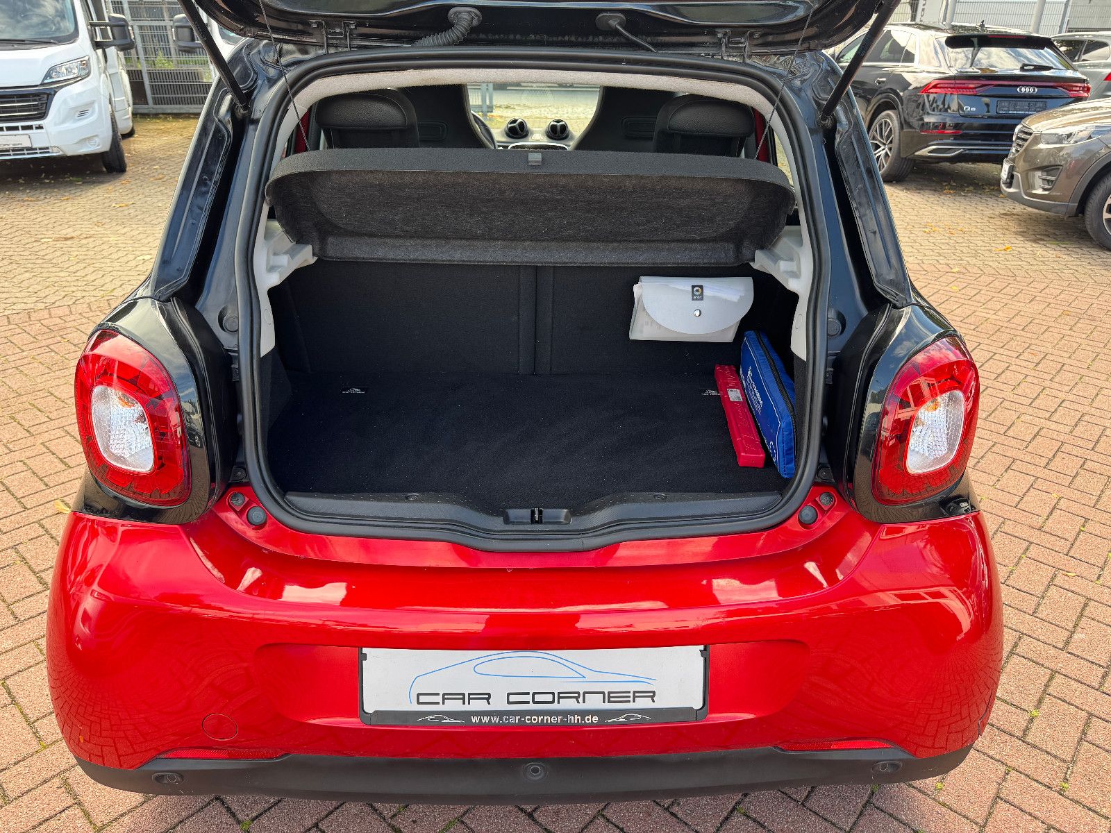 Fahrzeugabbildung Smart ForFour 66KW PRIME EXCLUSIVE PANO NAVI LED VOLL