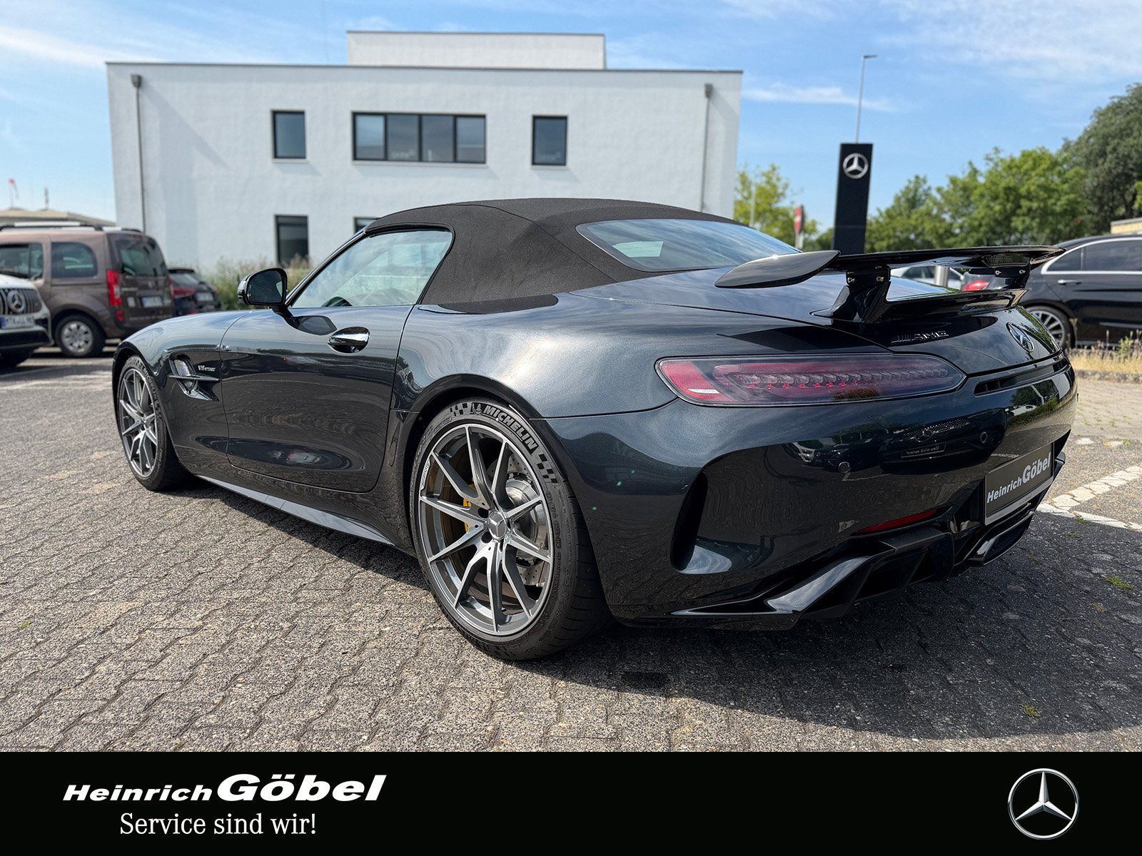Fahrzeugabbildung Mercedes-Benz AMG GT R Roadster 1 OF 750 1.HAND - BURMESTER
