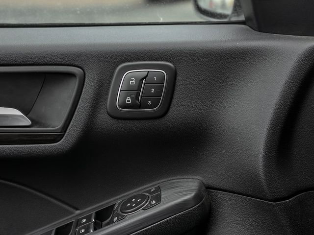 Ford Kuga 2.5 Plug-In Hybrid Vignale Stauassistent