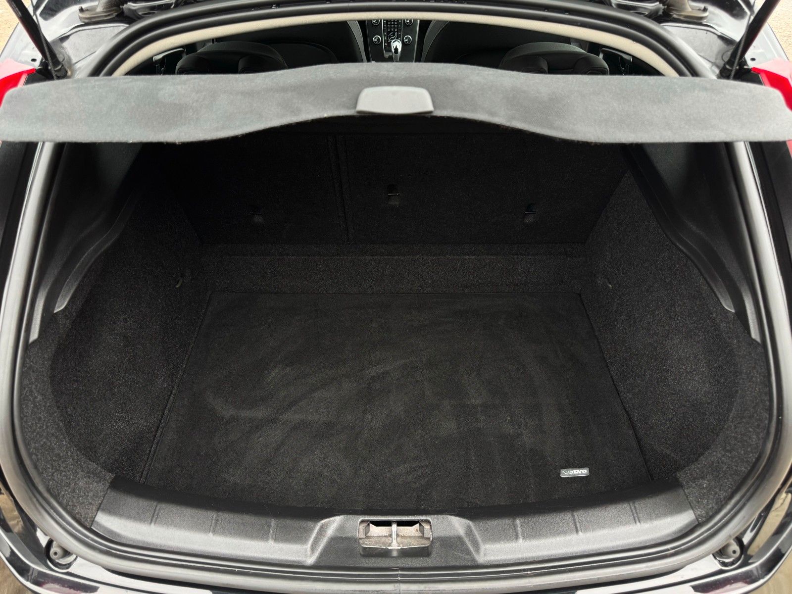 Fahrzeugabbildung Volvo V40 1.5 112kw/152ps Autom. Kam Temp Navi Sensus