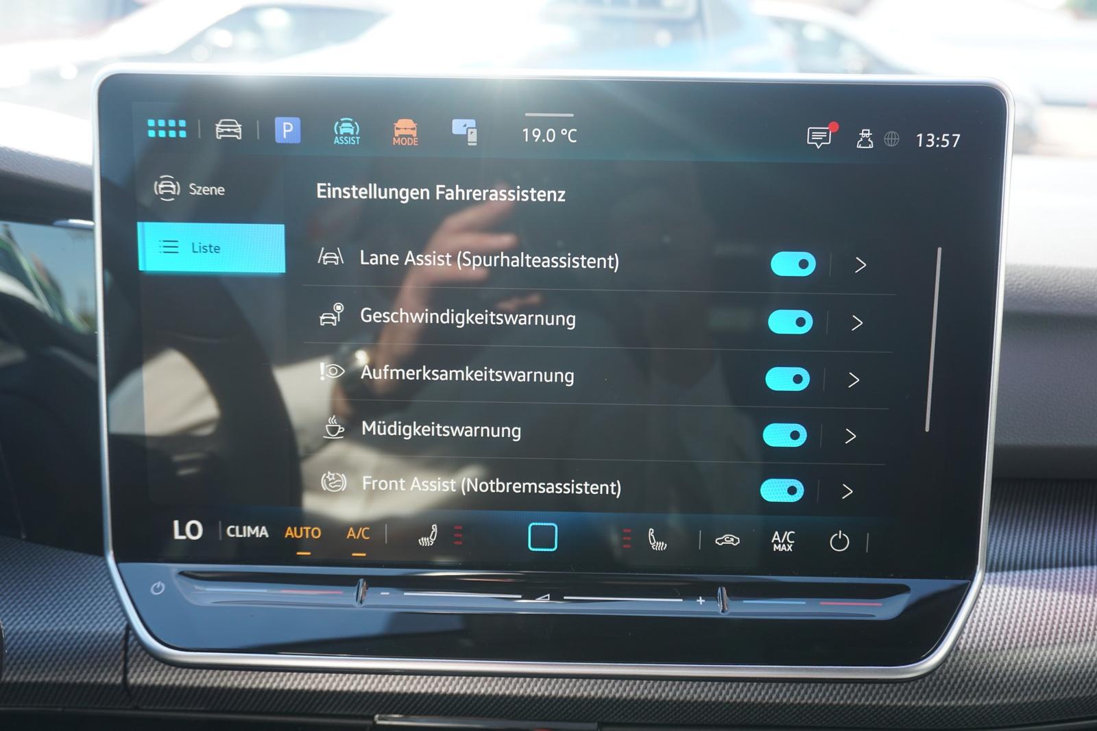 Volkswagen Golf VIIITSI 1.5 TSI R-Line LED ACC App-Connect, миниатюра 16