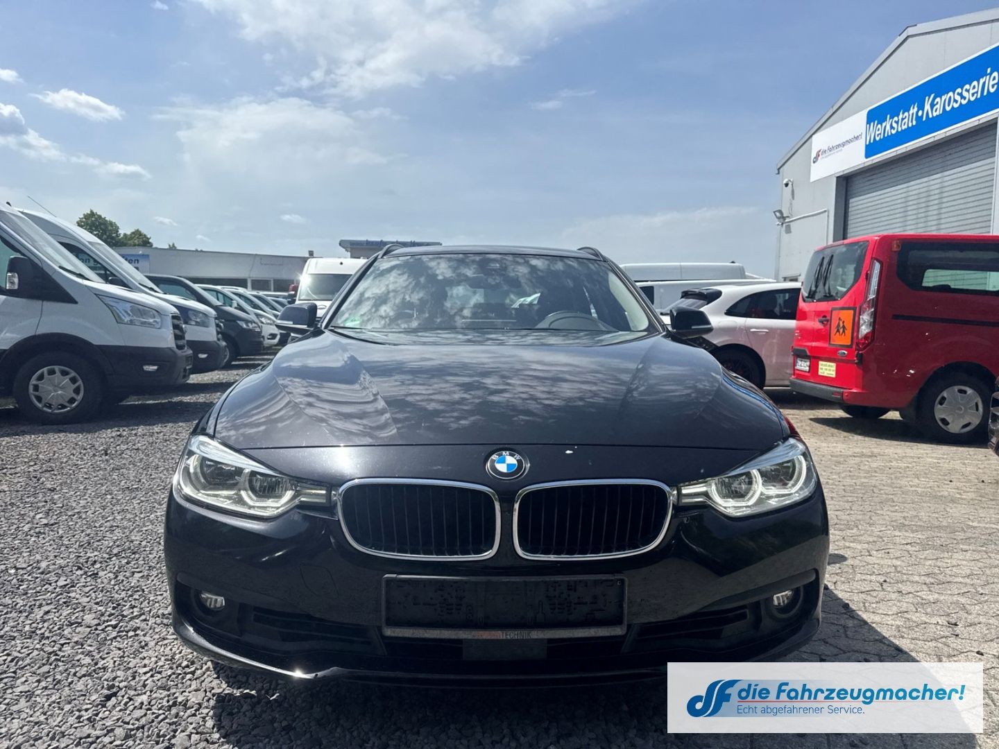 Fahrzeugabbildung BMW 320 i xDrive Advantage Touring *EXPORT