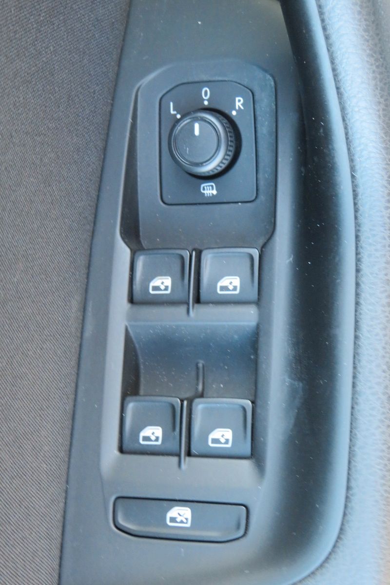 Fahrzeugabbildung Volkswagen Passat Variant Comfortline TDI DSG AHK NAVI