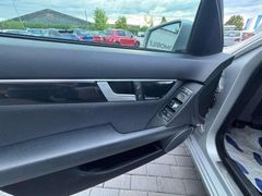 Fahrzeugabbildung Mercedes-Benz C 180 C 180 T CGI Scheckheft PDC Navi
