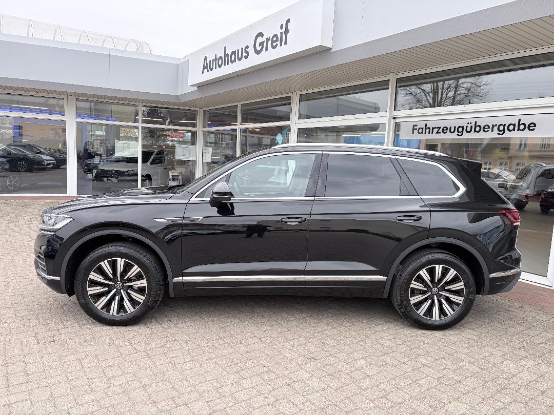 Volkswagen Touareg Elegance 3.0 V6 TDI *4x4*LED*NAVI*LEDER*