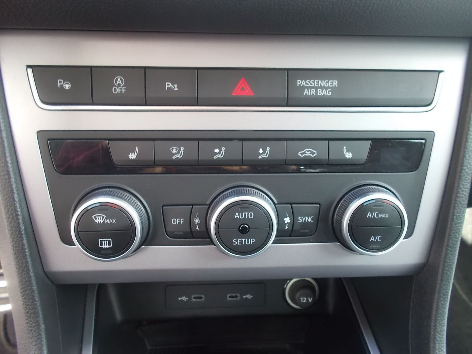Fahrzeugabbildung SEAT Ateca FR 2.0 TDI 4Drive DSG + ALLRAD